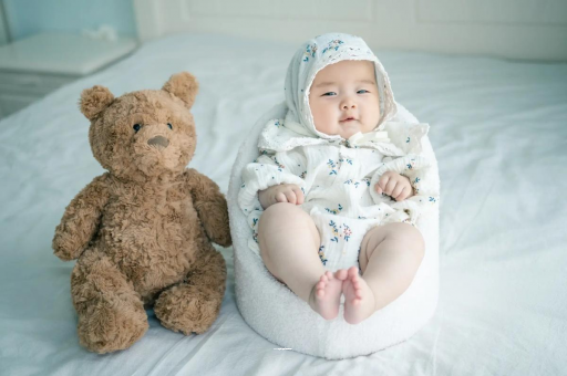 供卵包生男孩公司宝宝吃不饱母乳的症状